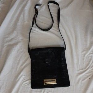 Francesco biasia black leather crossbody purse handbag bag